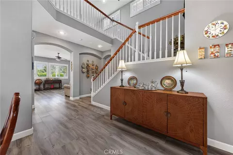 Entry Way - 31468 Pennant Ct, Temecula, CA 92591 photo 3 of 6
