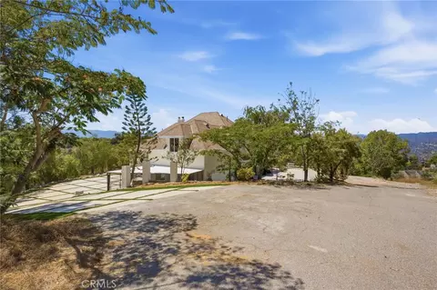 Exterior - 1094 Hillcrest View Ln, Fallbrook, CA 92028 photo 5 of 5