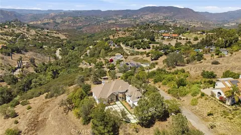 View/Area - 1094 Hillcrest View Ln, Fallbrook, CA 92028 photo 1 of 2