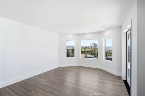 Living - 1094 Hillcrest View Ln, Fallbrook, CA 92028 photo 4 of 4