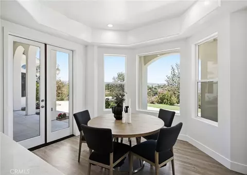 Dining - 1094 Hillcrest View Ln, Fallbrook, CA 92028 photo 2 of 2