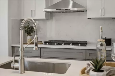 Kitchen - 1094 Hillcrest View Ln, Fallbrook, CA 92028 photo 5 of 6