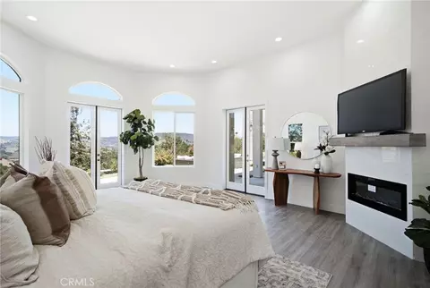 Bedroom - 1094 Hillcrest View Ln, Fallbrook, CA 92028 photo 1 of 6