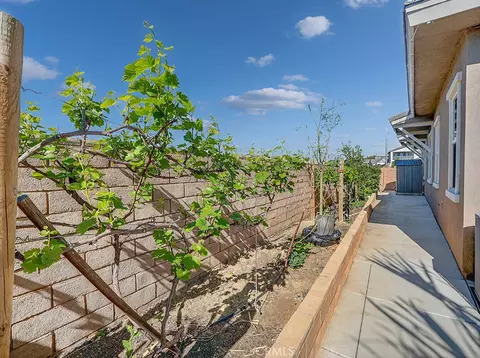 Exterior - 32441 Toyon, Temecula, CA 92591 photo 6 of 8
