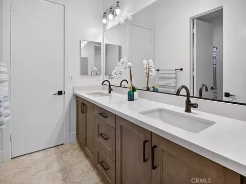 Bath - 32441 Toyon, Temecula, CA 92591 photo 3 of 3