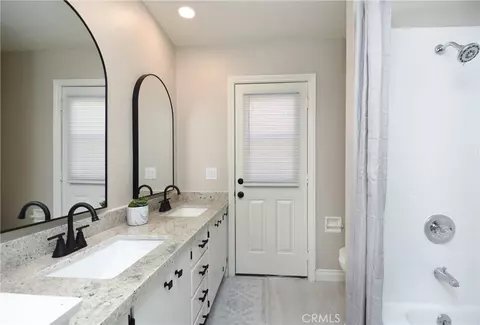 Bath - 372 Village, Hemet, CA 92544 photo 3 of 3