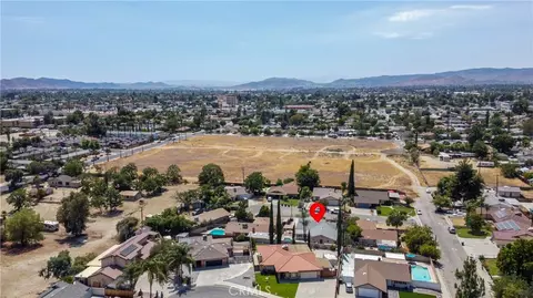 View/Area - 372 Village, Hemet, CA 92544 photo 3 of 3