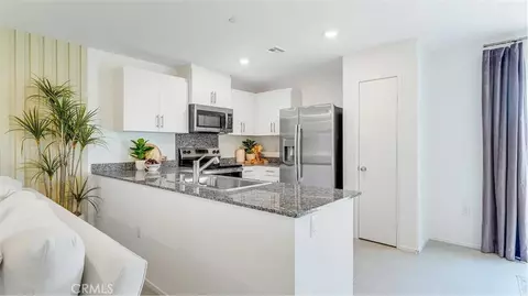 Kitchen - 1344 Derby Dr, San Jacinto, CA 92582 photo 1 of 2