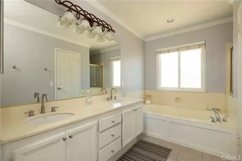 Bath - 40299 Atmore Ct, Temecula, CA 92591 photo 2 of 6