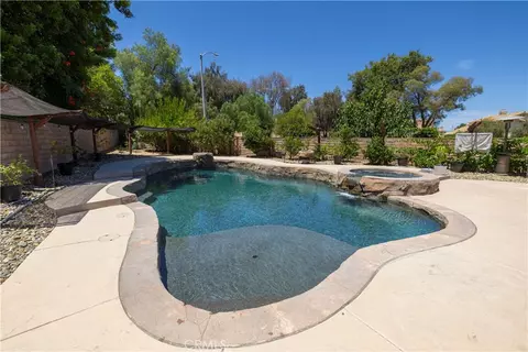 Exterior - 40299 Atmore Ct, Temecula, CA 92591 photo 17 of 22