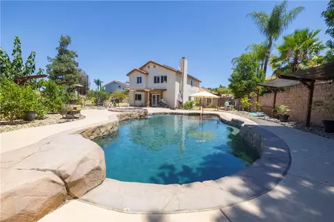 Exterior - 40299 Atmore Ct, Temecula, CA 92591 photo 5 of 22