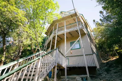 Exterior - 1239 Yosemite, Lake Arrowhead, CA 92352 photo 5 of 5