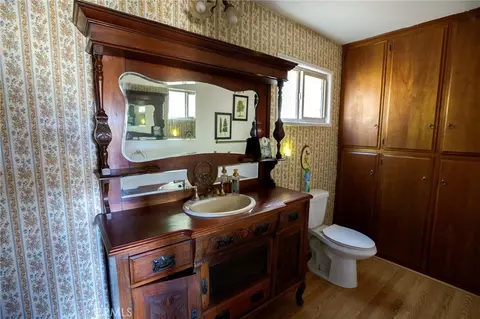 Bath - 1239 Yosemite, Lake Arrowhead, CA 92352 photo 1 of 4