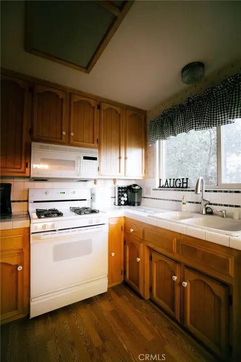 Kitchen - 1239 Yosemite, Lake Arrowhead, CA 92352 photo 1 of 2