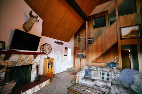 Living - 1239 Yosemite, Lake Arrowhead, CA 92352 photo 1 of 1