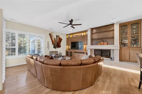 Living - 29930 Via Norte, Temecula, CA 92591 photo 2 of 6