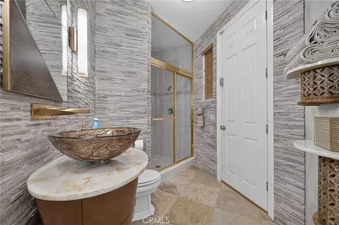 Bath - 29930 Via Norte, Temecula, CA 92591 photo 5 of 10