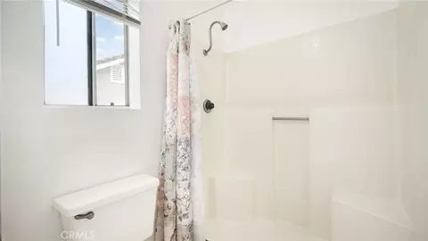 Bath - 42126 Roanoake St, Temecula, CA 92591 photo 3 of 4