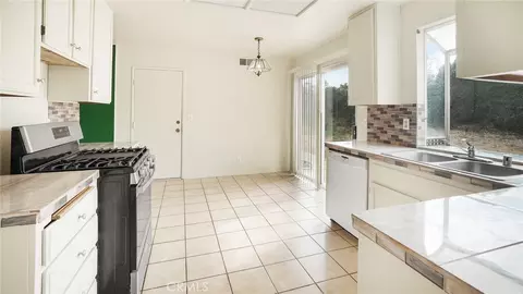Kitchen - 42126 Roanoake St, Temecula, CA 92591 photo 2 of 2