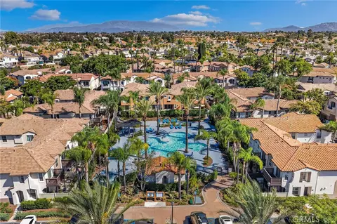 View/Area - 39211 Turtle Bay #E, Murrieta, CA 92563 photo 4 of 6