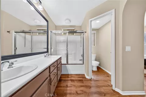 Bath - 39211 Turtle Bay #E, Murrieta, CA 92563 photo 2 of 2