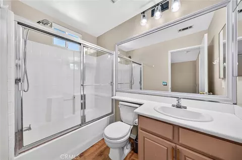 Bath - 39211 Turtle Bay #E, Murrieta, CA 92563 photo 1 of 2