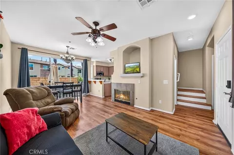 Entry Way - 39211 Turtle Bay #E, Murrieta, CA 92563 photo 2 of 3