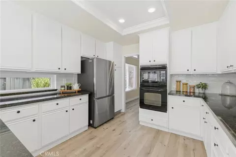 Kitchen - 45768 Creekside, Temecula, CA 92592 photo 6 of 7