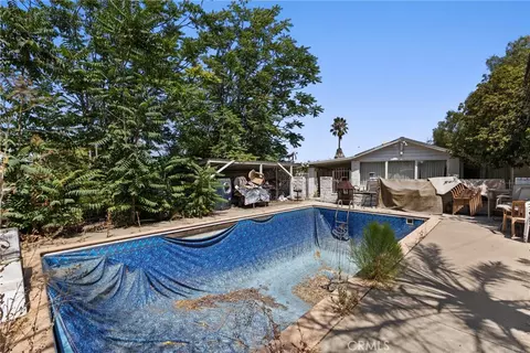 Exterior - 1684 Broadway, El Cajon, CA 92021 photo 4 of 9