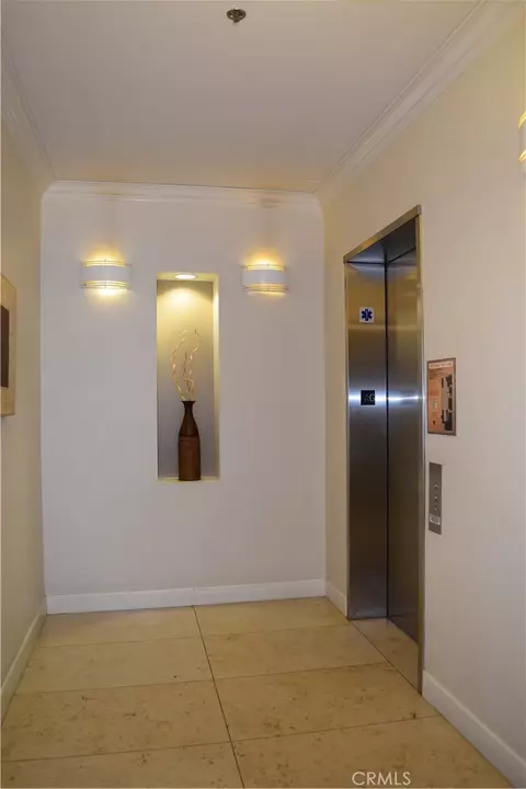 Entry Way - 301 Mission Ave #409, Oceanside, CA 92054 photo 7 of 7
