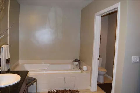 Bath - 301 Mission Ave #409, Oceanside, CA 92054 photo 4 of 6