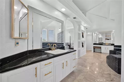Bath - 17943 Highlands Rnch, Poway, CA 92064 photo 2 of 5