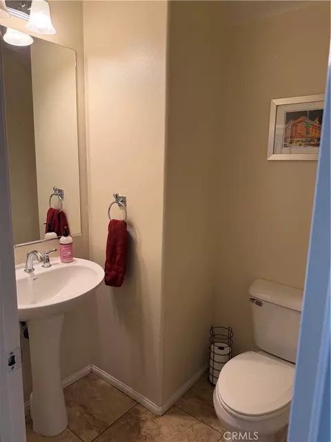 Bath - 44906 Checkerbloom Dr, Temecula, CA 92592 photo 1 of 2