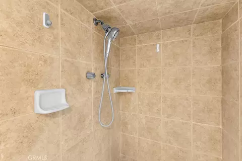Bath - 1998 Cambria Ave, Landers, CA 92285 photo 2 of 2