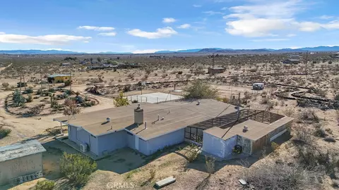 View/Area - 1998 Cambria Ave, Landers, CA 92285 photo 10 of 10