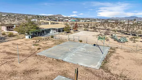 View/Area - 1998 Cambria Ave, Landers, CA 92285 photo 7 of 10