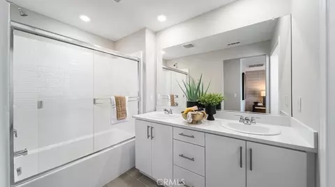 Bath - 27284 Sitar Cir, Menifee, CA 92586 photo 1 of 1