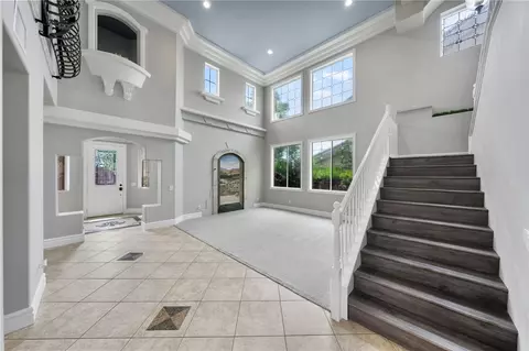 Entry Way - 33352 Barrington, Temecula, CA 92592 photo 2 of 7