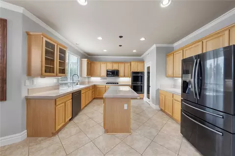 Kitchen - 33352 Barrington, Temecula, CA 92592 photo 1 of 4