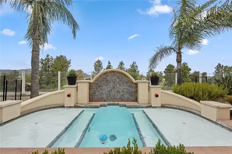 Exterior - 33352 Barrington, Temecula, CA 92592 photo 8 of 12