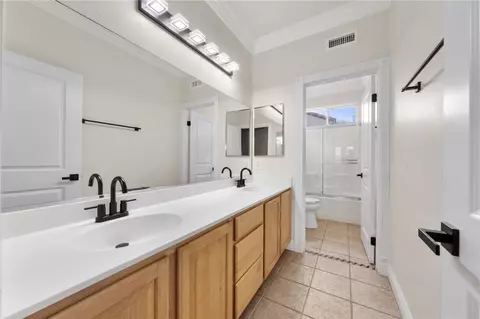 Bath - 33352 Barrington, Temecula, CA 92592 photo 7 of 7