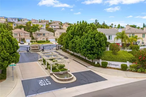 View/Area - 33352 Barrington, Temecula, CA 92592 photo 3 of 4