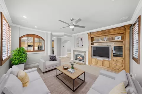 Living - 33352 Barrington, Temecula, CA 92592 photo 4 of 6
