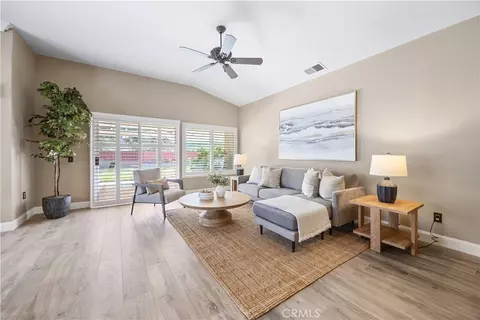 Living - 29843 Gateview Ct, Temecula, CA 92592 photo 4 of 5