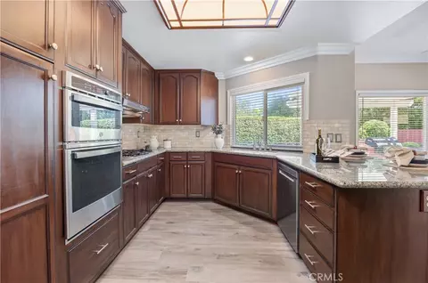 Kitchen - 29843 Gateview Ct, Temecula, CA 92592 photo 3 of 4