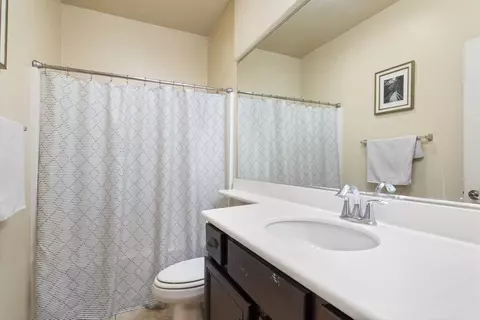 Bath - 46236 Teton, Temecula, CA 92592 photo 1 of 3
