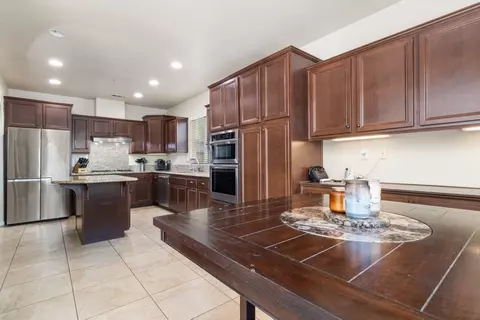 Kitchen - 46236 Teton, Temecula, CA 92592 photo 4 of 4