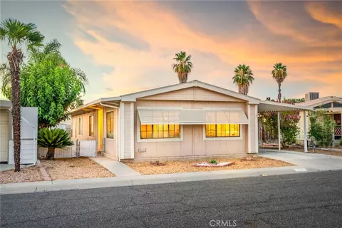 150 San Carlos Dr, Hemet, CA 92543