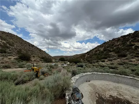 Exterior - 8372 Green, Pinon Hills, CA 92372 photo 5 of 11
