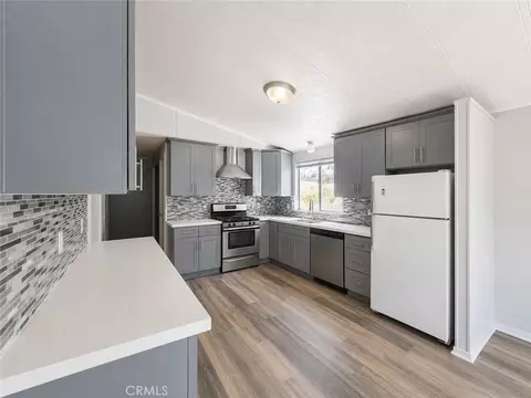 Kitchen - 8372 Green, Pinon Hills, CA 92372 photo 2 of 8